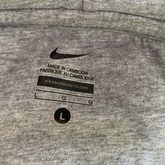 NIKE BRIGHT GREEN ZIP UP HOODIE - Picture 5 of 8